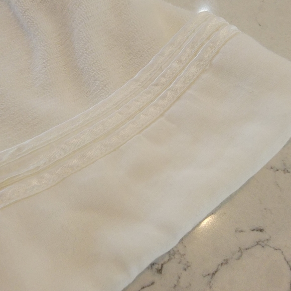 ๐ La Perla Joelle crisp white terrycloth long robe size Medium ๐ - Picture 10 of 11